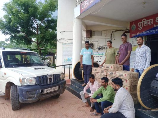 तीन शराब तस्कर पकड़ाए  एमपी की शराब और कार जब्त
