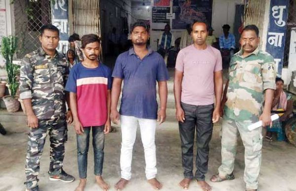 जमीन विवाद को लेकर महिला की गला दबाकर हत्या