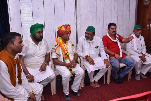 पीसीसी अध्यक्ष बैज ने  विधायक जैन के निवास  पहुंच संवेदना व्यक्त की