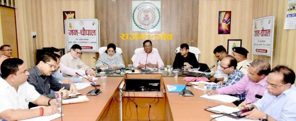 बाढ़ को देखते सजगता रखने की जरूरत