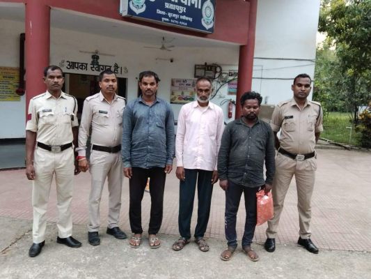 पशु तस्करी, 3 आरोपी पकड़ाए