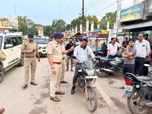 ट्रैफिक नियमों का पालन कराने सघन जांच अभियान  