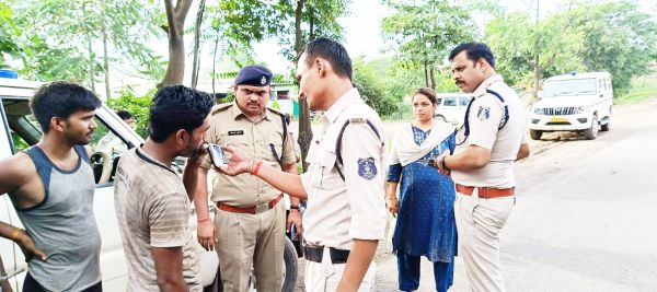 सडक़ दुर्घटनाओं पर अंकुश लगाने ट्रांसपोर्ट यूनियन, स्कूल व एसईसीएल प्रबंधन के साथ संयुक्त बैठक  