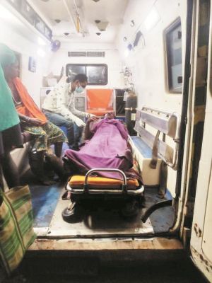 गाय ढूंढने गए ग्रामीण पर भालू ने किया हमला, घायल