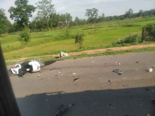 स्कूटी और मोटरसाइकिल में टक्कर, दो मौतें, 2 घायल 