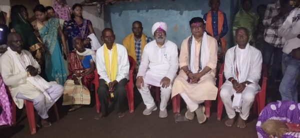 होरा-विपिन शोकाकुल परिजनों से मिले