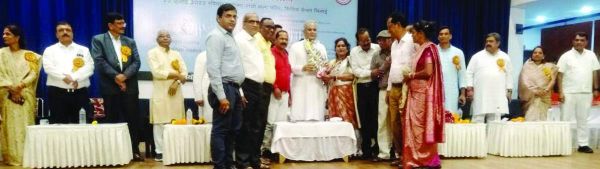 राज्य एवं राष्ट्रीय अवार्ड फोरम ने सीएम से की आउट ऑफ टर्न प्रमोशन की मांग
