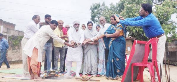 पूर्व विधायक गुरूमुख सिंह होरा ने किया रंगमंच निर्माण कार्य का भूमिपूजन