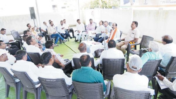 कुरुद में भाजपा अध्यक्ष साव ने कार्यकर्ताओं को किया चार्ज