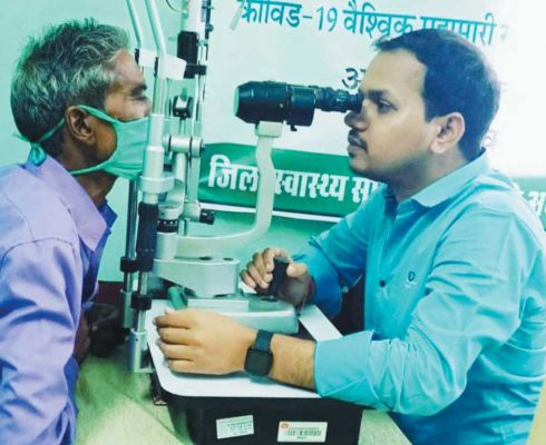 आई फ्लू से बचने के उपाय बताए डॉ. क्षितिज ने