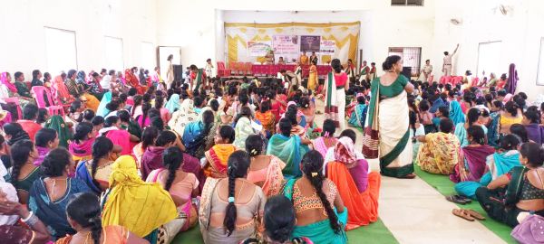 मितानिनों को जोड़ा गया हमर बेटी हमर मान अभिव्यक्ति ऐप से