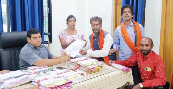 दिव्यांग का फर्जी प्रमाण पत्र बना कर कर रहे नौकरी, जांच की मांग