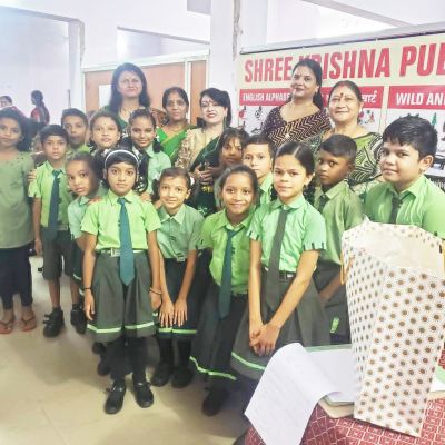 श्री कृष्णा पब्लिक स्कूल में बिखरी हरियाली के रंग