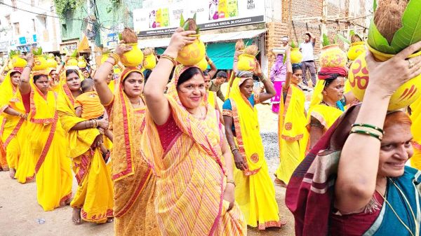 नर्मदेश्वर महादेव की प्राण प्रतिष्ठा और रुद्राभिषेक, निकाली कलश यात्रा