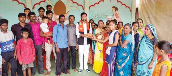 बोलबम कांवरियों के लिए महिला समूह ने किया भंडारे का आयोजन