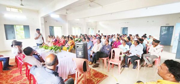 कांग्रेस कार्यकर्ताओं की बैठक, बूथ  को मजबूत करने दिए टिप्स 