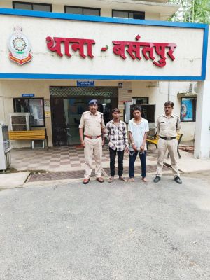संदिग्ध रूप से घूमते  दो युवक पकड़ाए