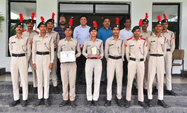 सीवीआरयू के एनसीसी कैडेट्स का थल सैनिक कैंप में चयन