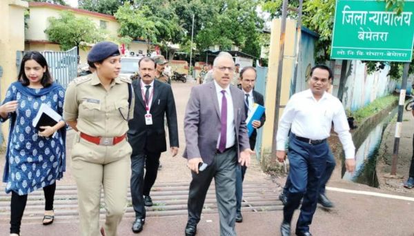 10 साल पुराने मामलों का जल्द करें निराकरण, व्यवस्था भी सुधारे -जस्टिस सिन्हा