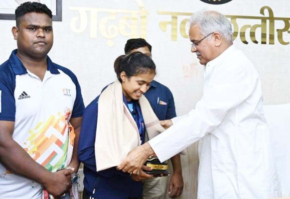 वेटलिफ्टर ज्ञानेश्वरी को पुलिस विभाग में सहायक उप निरीक्षक पद के लिए नियुक्ति आदेश जारी