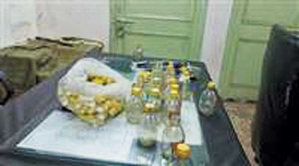 नकली शराब बनाने की योजना, एक गिरफ्तार