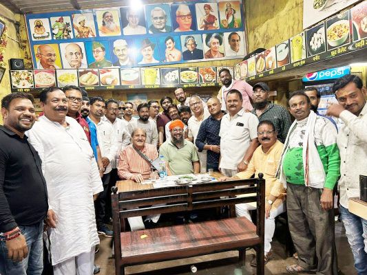 राहुल गांधी के पक्ष में सुप्रीम कोर्ट के फैसले के बाद नवापारा कांग्रेस ने मनाया जश्न