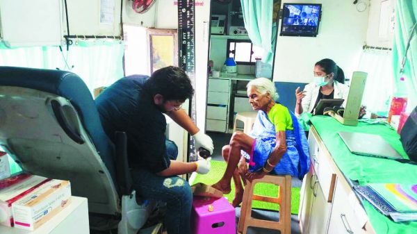 कैम्प में 3 लाख हितग्राहियों का परीक्षण