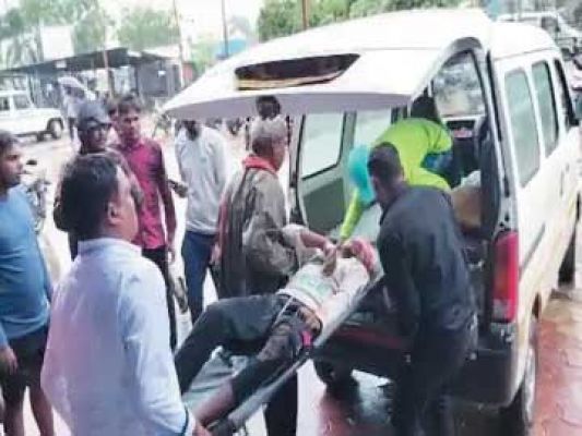 दो बाइकों में भिड़ंत, 2 मौतें, 3 घायल