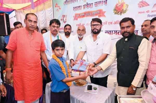 प्रदेश सरकार शिक्षा के क्षेत्र में गढ़ रही नए आयाम-छाबड़ा