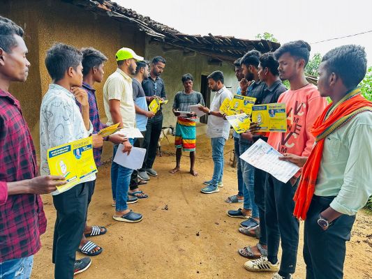 भूपेश है तो भरोसा है अभियान के तहत घर-घर जाकर लोगों से किया जा रहा है जनसंपर्क