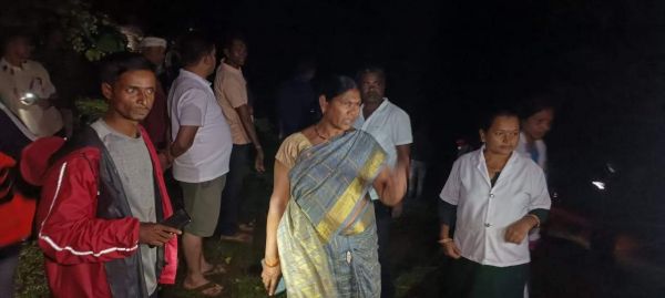 आधी रात को उफनती नदी पार कर नगरसेना व स्वास्थ्य कर्मियों ने गर्भवती का कराया प्रसव, जच्चा-बच्चा स्वस्थ
