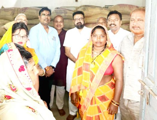 नपं आमदी में शासकीय नवीन राशन दुकान का शुभारंभ