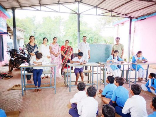 स्कूल में बैग लेस डे पर विविध कार्यक्रम, बच्चों ने दिखाई प्रतिभा