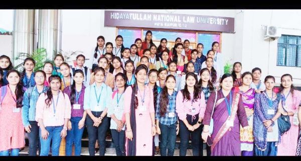 राजीव लोचन कॉलेज की छात्राओं ने कार्यशाला में लिया हिस्सा