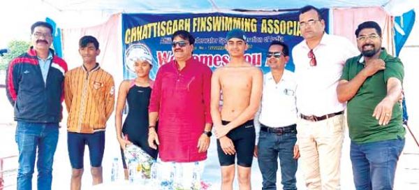 फिन्स स्वीमिंग स्पर्धा
