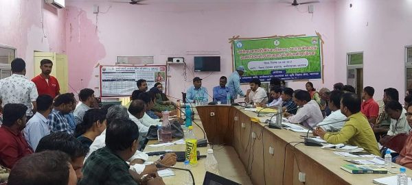 प्रधानमंत्री फसल बीमा योजना से सभी किसानों को लाभान्वित करने के निर्देश