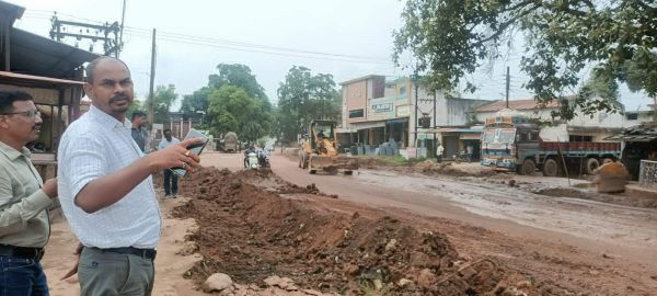 जिले की सडक़ों का हो रहा कायाकल्प