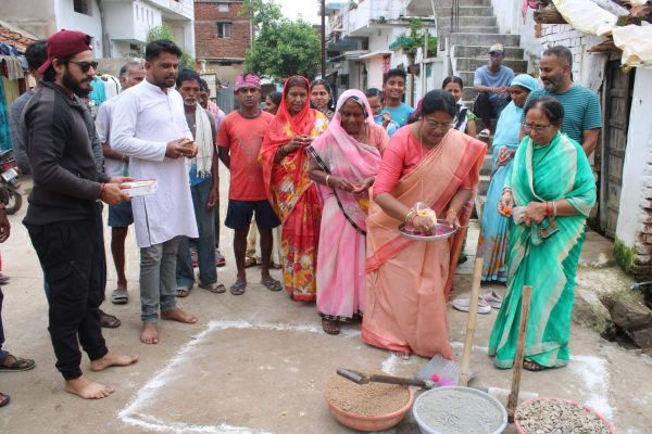 महापौर ने किया भूमिपूजन