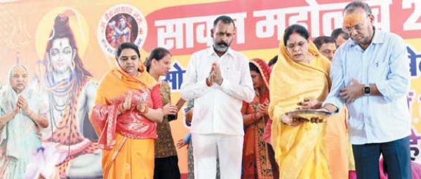 रुद्राभिषेक में सपत्नीक शामिल हुए कुरुद विधायक