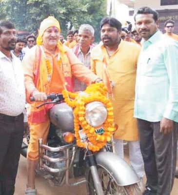 पंचकोशी धाम में निकले विधायक धनेन्द्र का स्वागत