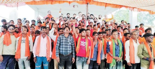 युवाओं ने थामा भाजपा का दामन