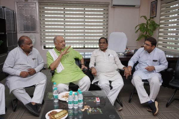 नए सहकारिता मंत्री को पसंद आया नवाज का किसान सेवा सप्ताह