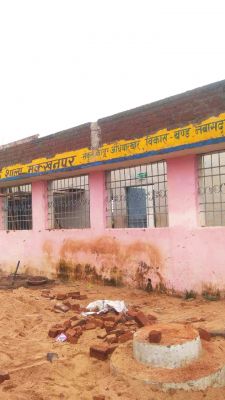 स्कूलों की मरम्मत के लिए मिले 93.51 करोड़, पर भवन में लगा रहे खराब र्इंट , ढलाई भी कमजोर 