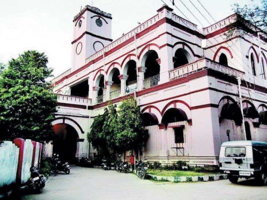 मेयर के खिलाफ अविश्वास प्रस्ताव पर निगाहें