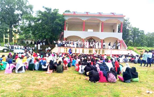 आदिवासी दिवस पर निकाली रैली, समाज की एकता पर बल