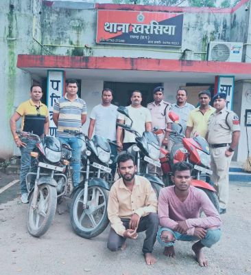 चोरी की 4 बाइक के साथ दो गिरफ्तार
