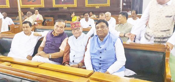 पूर्व मंत्री चंद्रशेखर ने सुनी अविश्वास प्रस्ताव पर पीएम का भाषण 