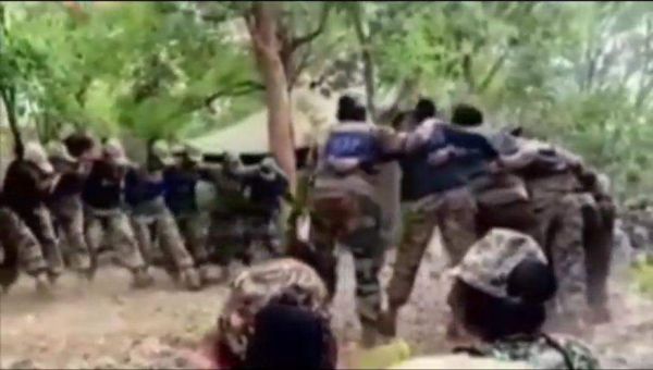 देखें VIDEO : आदिवासी गीतों पर थिरकीं बस्तर फाइटर की महिला कमांडो, वीडियो फैला