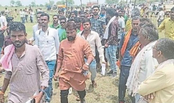 झिरिया में प्लांट का समर्थन करने वालों के खिलाफ ग्रामीणों में नाराजगी, जनसुनवाई में उठे विरोध के स्वर