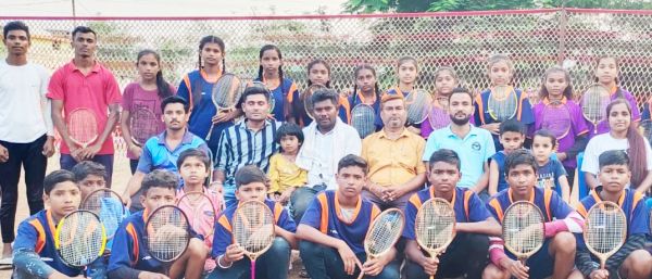 राज्य स्तरीय स्पर्धा खेलने बॉल बैडमिंटन टीम रवाना